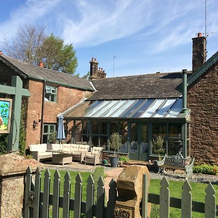Millwood Lodge Barrow-in-Furness Buitenkant foto